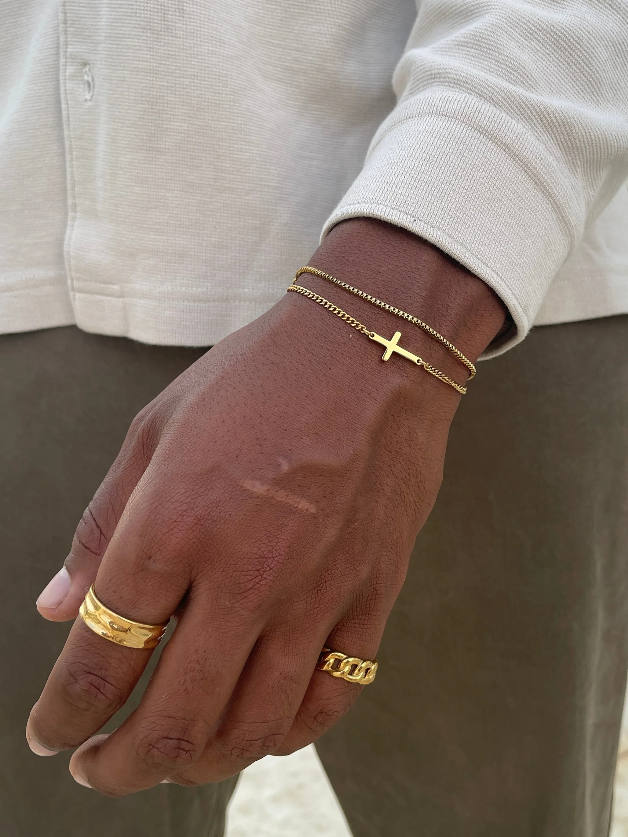 CROSS BRACELET | 18K Gold - Image 2