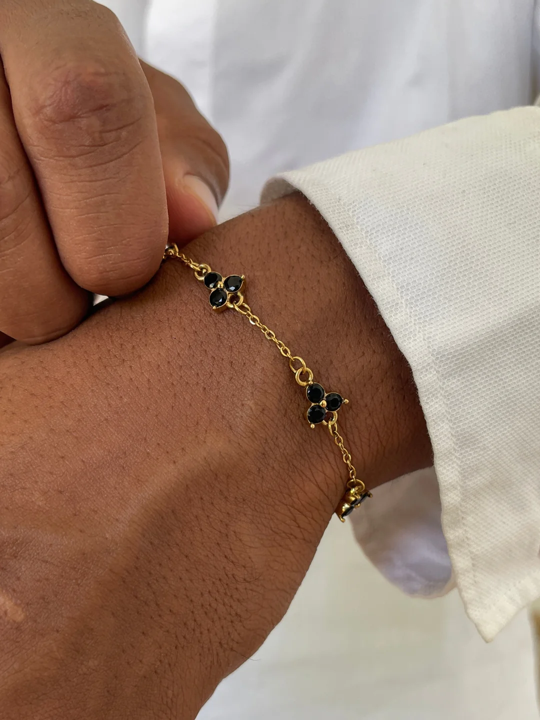 MIDNIGHT CLOVER BRACELET | 18K Gold - Image 5