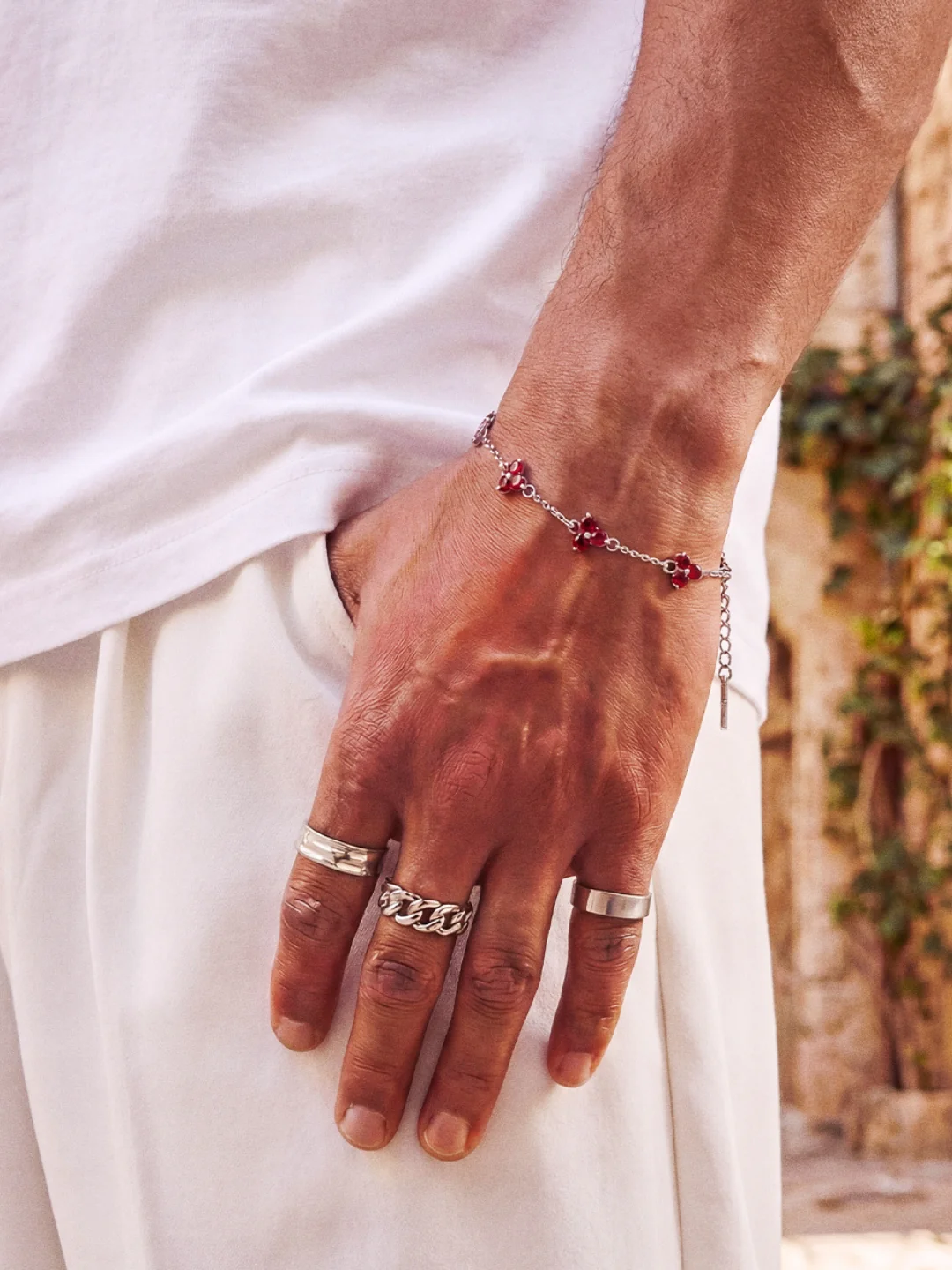 RED CLOVER BRACELET | Silver - Image 4