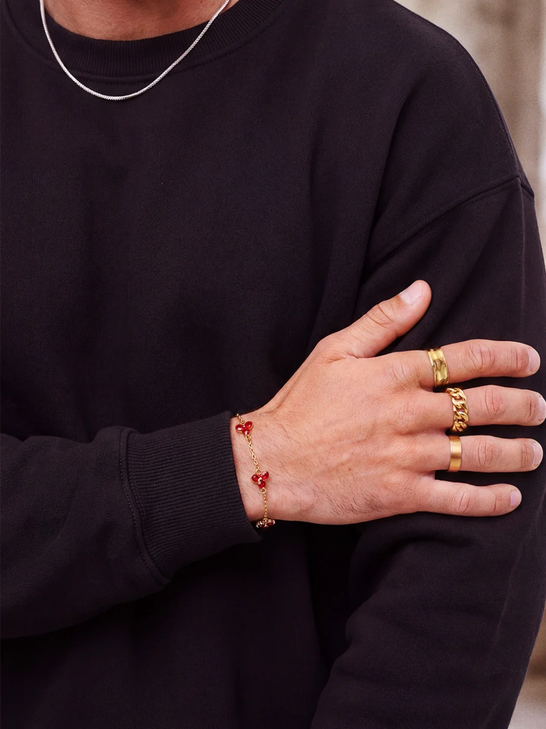 RED CLOVER BRACELET | 18K Gold - Image 4